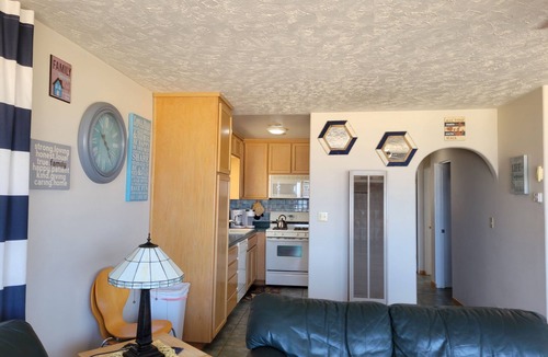 Oceano House | OCEANFRONTSTAYS.COM- SLEEPS 6 TOTAL - Active Discounts - Sorry No Pets Allowed