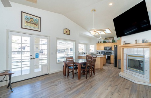 Moovalya Keys House | Oceans 11, Canal Front Family Fun, 60-FT Dock