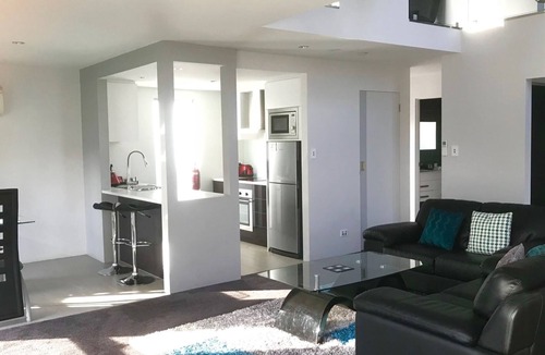 Devonport House | Oceans Devonport - Corporate/Long stay discounts Self Contained Townhouse