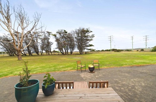 Portland House | Oceans Edge Retreat by Tiny Away