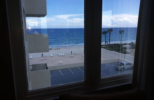 Daytona Beach Shores Condo | Oceans Seven Oceanfront