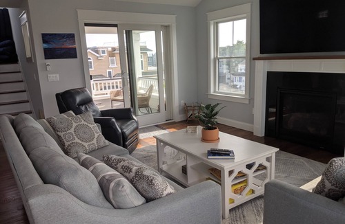 North Beach Haven House | Oceanside 7 Bedroom Home, 7 Decks, Outstanding views! Sleeps 17