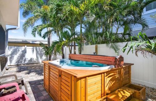 Redington Beach House | Oceanside Beach Cottage