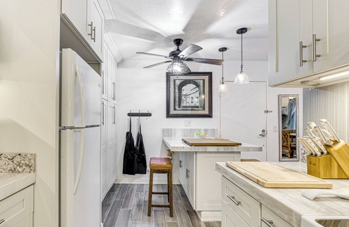 Loma Alta Condo | Oceanside Condo w/Pool & Hot Tub Access!