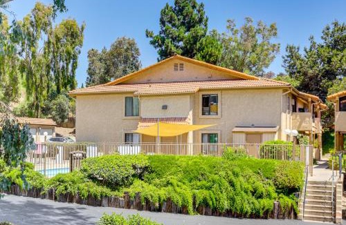 Loma Alta House | Oceanside Condo w/Pool & Hot Tub Access!