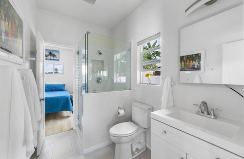 Loma Alta Cottage | OCEANSIDE HAPPY HULA RETREAT New build - 1bed/1bath located 1.5 miles from Pier!