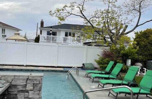 Alden Manor House | Oceanside Home w/Salt Water Pool