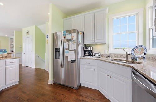 Emerald Isle House | Oceanside,private pool,golf cart,elevator,easy beach access,in Spinnaker's Reach