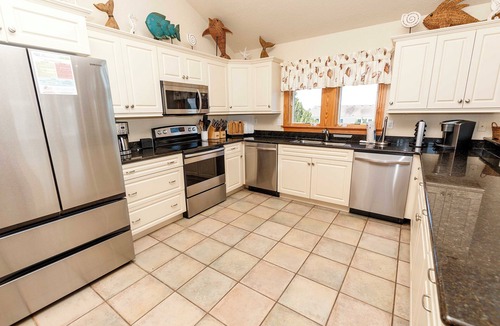 Corolla Light House | Oceanside, Private Pool, ELEV, Hot Tub, Corolla Light Amenities, BH6, Sunny Rays