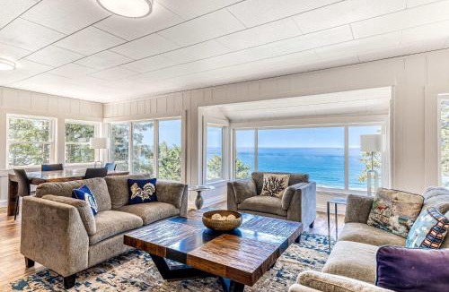 Oceanside House | Oceanside Skies