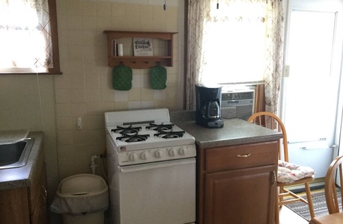 Salisbury Beach Apartment | Oceanside Steps to the Beach