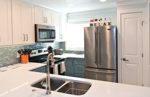 Crescent Beach Condo | Oceanview 2 Bedroom Flat Summerhouse Unit 449