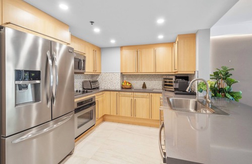 South of Fifth Condo | Oceanview 2B Condo at the Ocean Place-3C