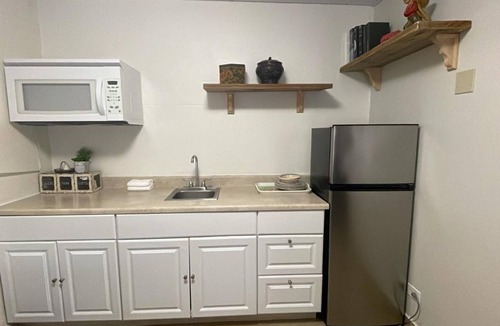Tamuning Apartment | Oceanview 2BR/1BA - Unit 209 Ocean Villa