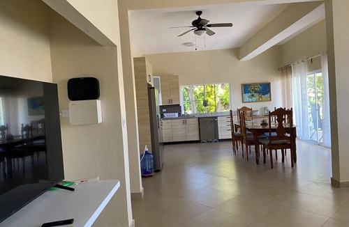 Puerto Plata Villa | Oceanview 5 BR w private pool, rooftop terrace & full staff 4 min from the beach