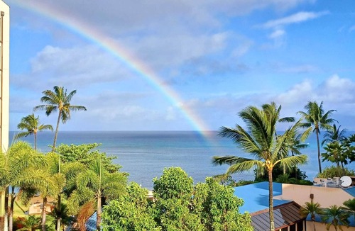 Kahana Hotel | Oceanview/beachfront 3 bedroom/2 bath 1750sq ft+3 lanais