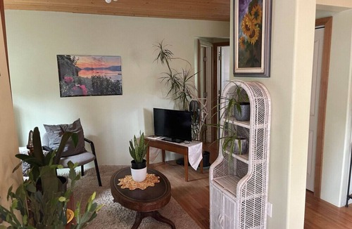 Powell River Apartment | Oceanview cabins, accommodations and the laughing oyster restaurant