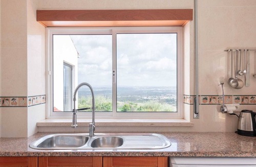 Caldas da Rainha Villa | Oceanview Cliff Retreat