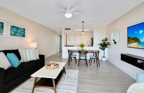 Avon By The Sea Condo | Oceanview Condo w/Balcony – Steps to Cocoa Beach Pier!