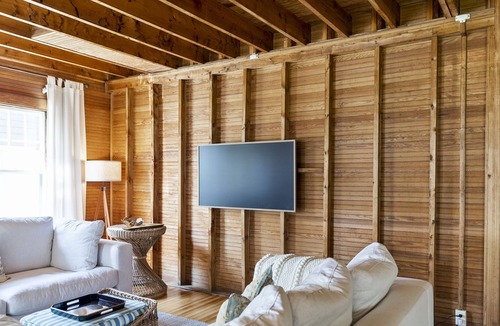 Madison House | Oceanview Cottage by East Wharf Beach Madison CT
