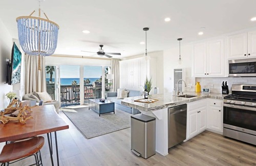 San Clemente Apartment | Oceanview Penthouse Walk to beach Bikes Pets ok