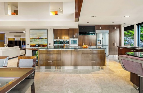 Ngaio Bay Cabin | Oceanview Penthouse Suite & Beach Access