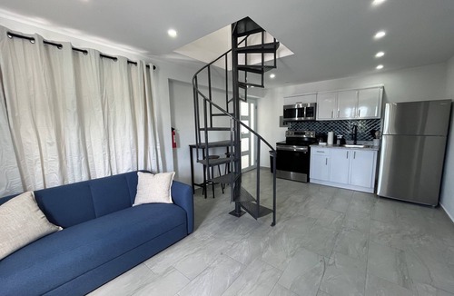 Terranova Apartment | Oceanview Rooftop Escape & Pool