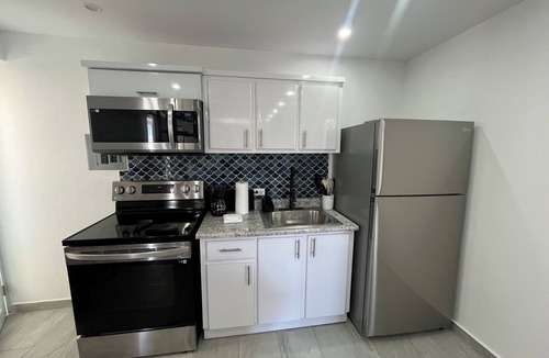 Terranova Apartment | Oceanview Rooftop Escape & Pool
