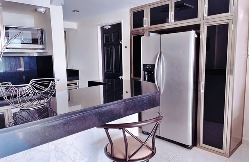 Punta Cancun Apartment | Oceanview Studio Beachfront in Hotel Zone