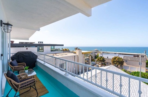 The Strand Apartment | Oceanview Suite | Balcony | Steps from the Beach
