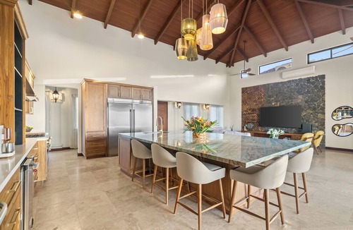 Coco House | Oceanview Villa | Pool, Hot Tub & Breakfast