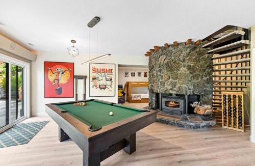 Saunders Lake House | Octagon and Guest House