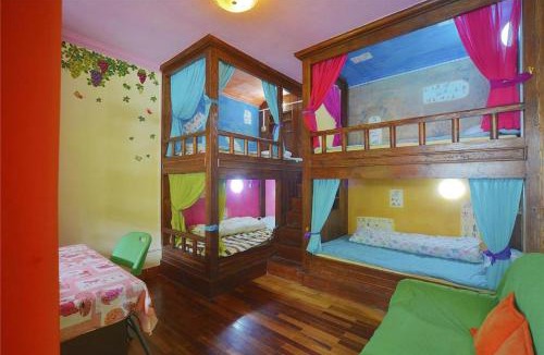 Gucheng House | October Inn