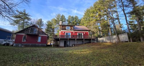 Swanton House | October Moon- Lakefront Pet-Friendly Home with Dock in Deep Creek Lake (Near Wisp Resort)