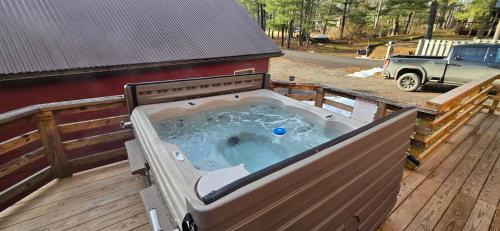 Swanton House | October Moon- Lakefront Pet-Friendly Home with Dock in Deep Creek Lake (Near Wisp Resort)