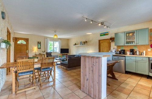 Octon House | Octon, villa plain-pied, piscine, a deux pas du sa