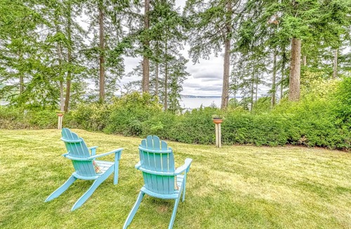 Coupeville Hotel | Octopus Den