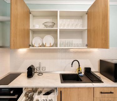 Neoi Epivates Apartment | Odyssey Mare Steps from the Sea