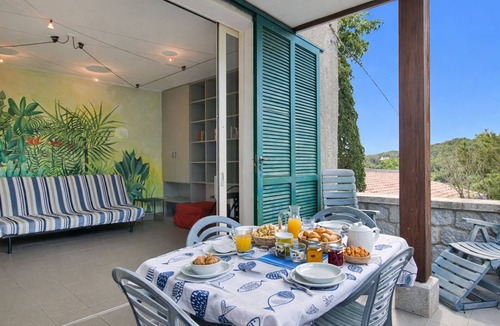 Fetovaia Apartment | Ofelia, two-room apartment in Fetovaia in a residential complex, 500 m from the beach, with furnishe