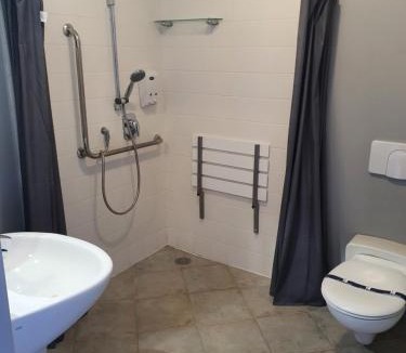 Epsom Hotel | Off Broadway Motel