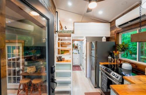 Powell House | Off-Grid Cabin Surrounded by Trees in Pineville, Missouri