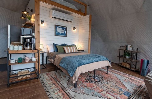 McMinnville Cabin | Off-Grid Dome with Private Hot-Tub and Spectacular Sunrise Views in Tennessee