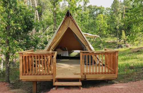 Hermosa RV Rental | Off-Grid Glamping | Private Black Hills Escape