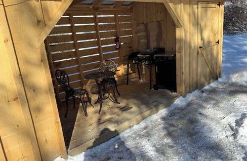 Poultney Cabin | Off-Grid Mongolian Yurt on Vermont Sheep Farm