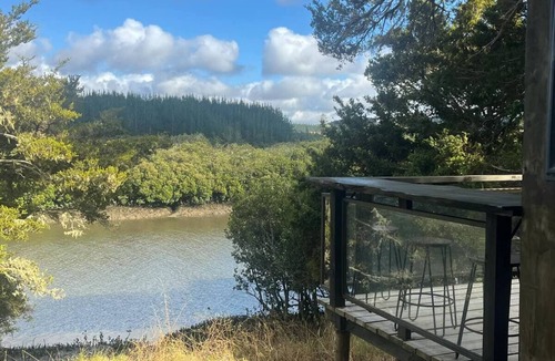 Wayby Cabin | Off Grid River Hut