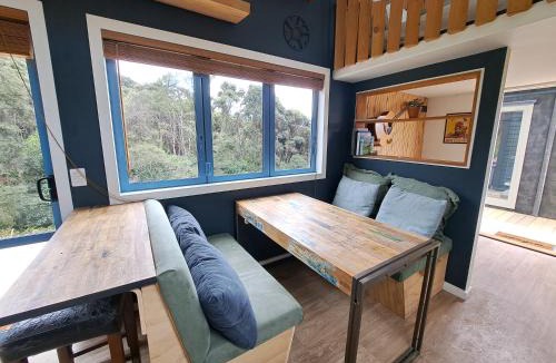 Christchurch District House | Off-Grid Tiny-House Escape - Manu Waiata