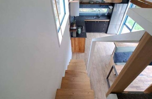 Christchurch District House | Off-Grid Tiny-House Escape - Manu Waiata