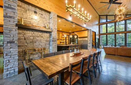 Broken Bow Cabin | Off The Hook|Luxury|Sleeps 21