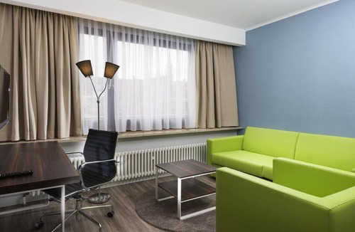 Offenburg Apartment | Offenburg City by Belvilla-Superior Twin Room