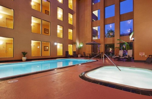 Union City House | Offering multiple transportation options just minutes from our front door.